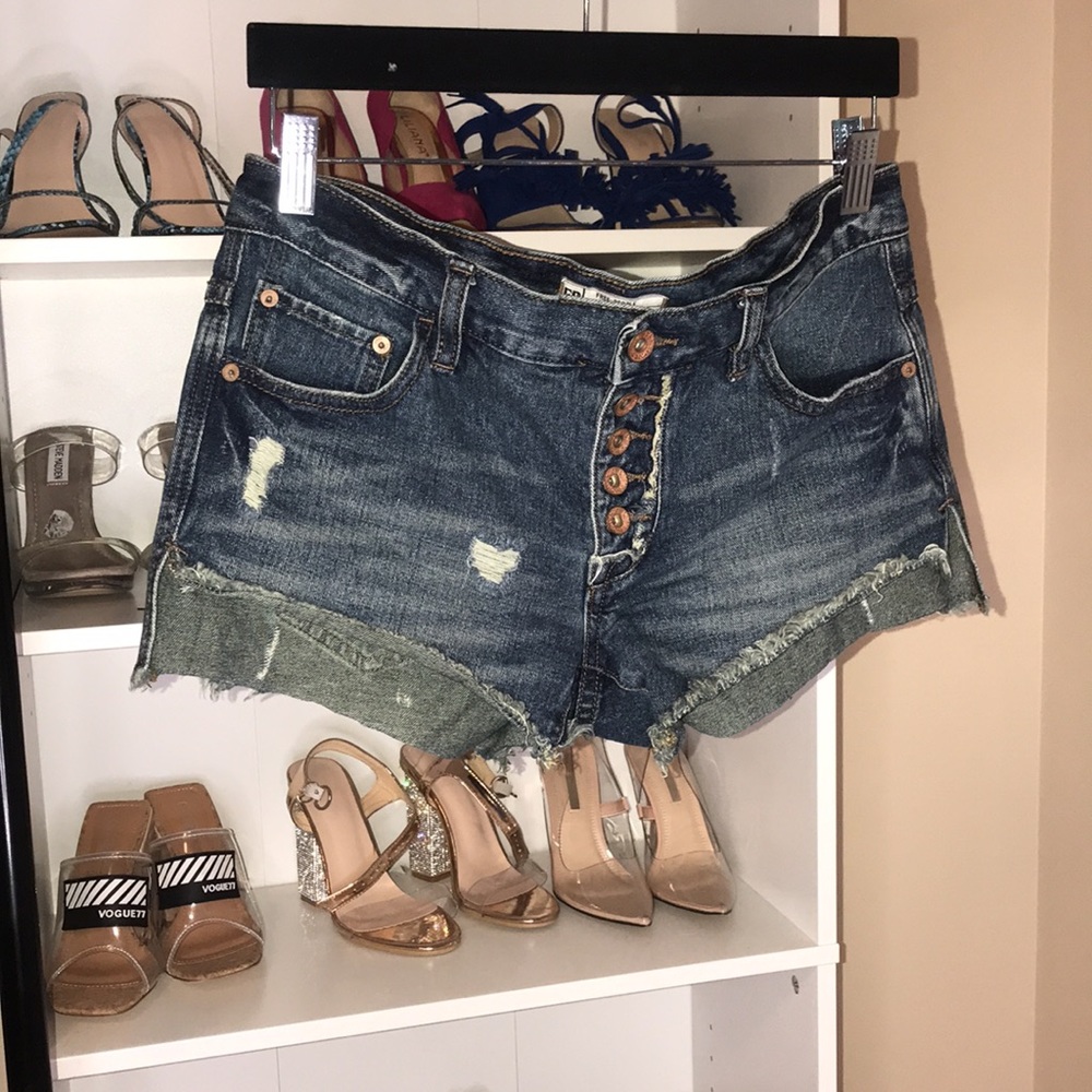 Free people cut off denim shorts size 24